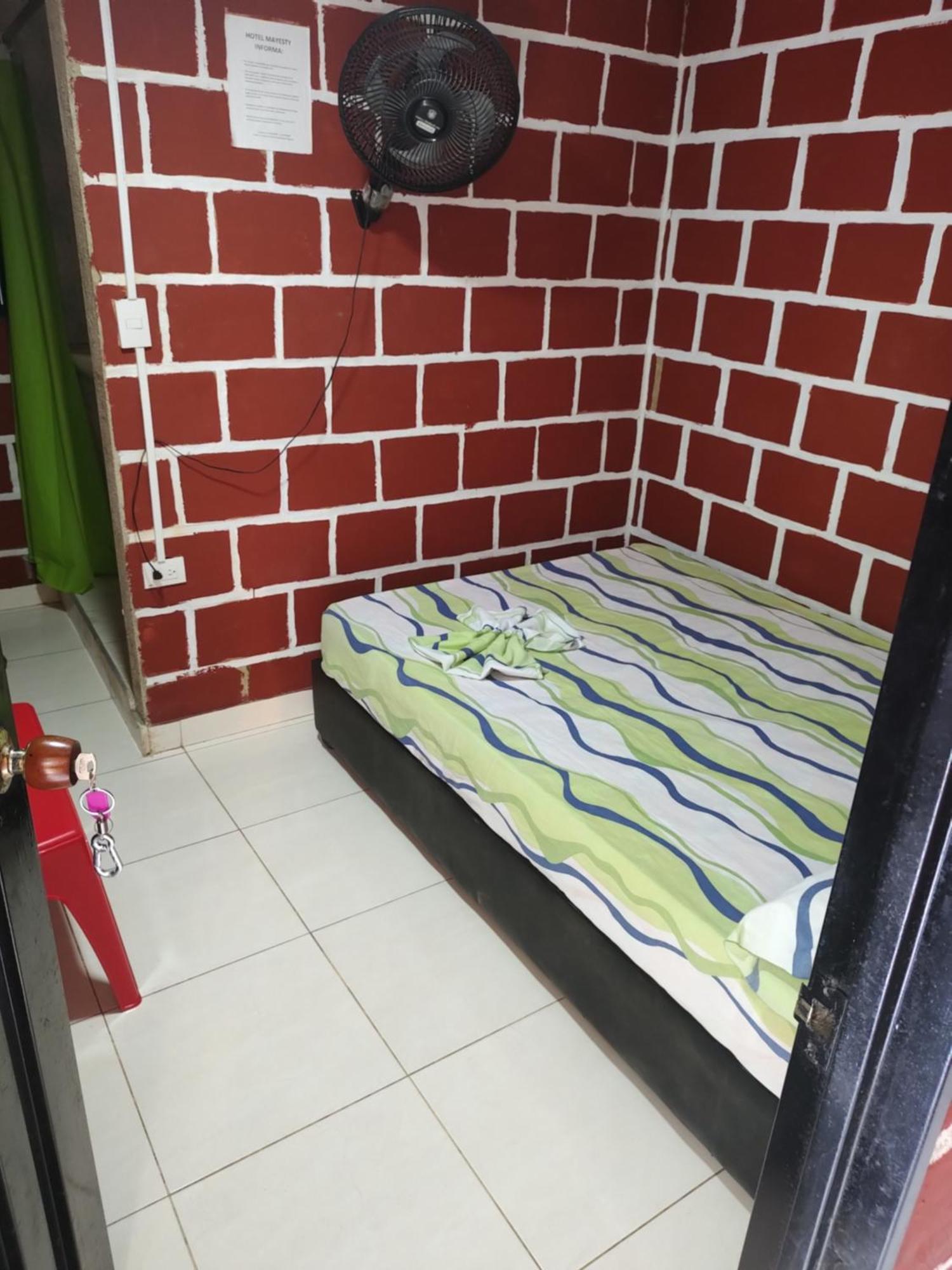 Casa Hospedaje Mayesty Hotel San Cipriano ภายนอก รูปภาพ